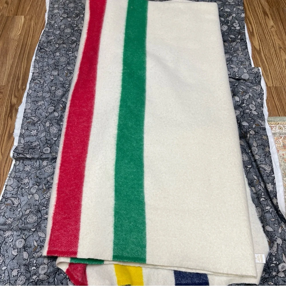 Hudson's Bay Wool Blanket 6 Point Queen Size Gold Label Made‎ in England vintage